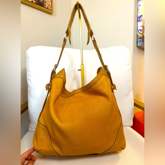 Michael Kors Shoulder Bag - Picture 2 of 12